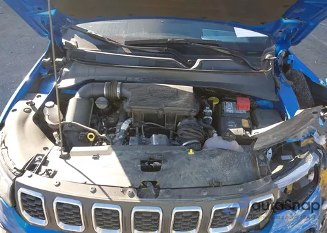 2024 Jeep Compass Latitude Lux Fwd from USA, damaged, VIN 3C4NJDFN3RT153257